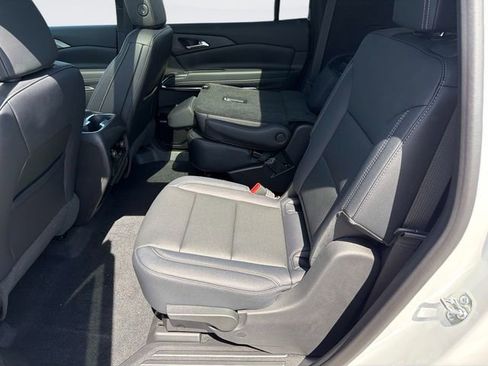 New 2026 Chevrolet Traverse LT w/ Enhanced Driving Package FWD image 14