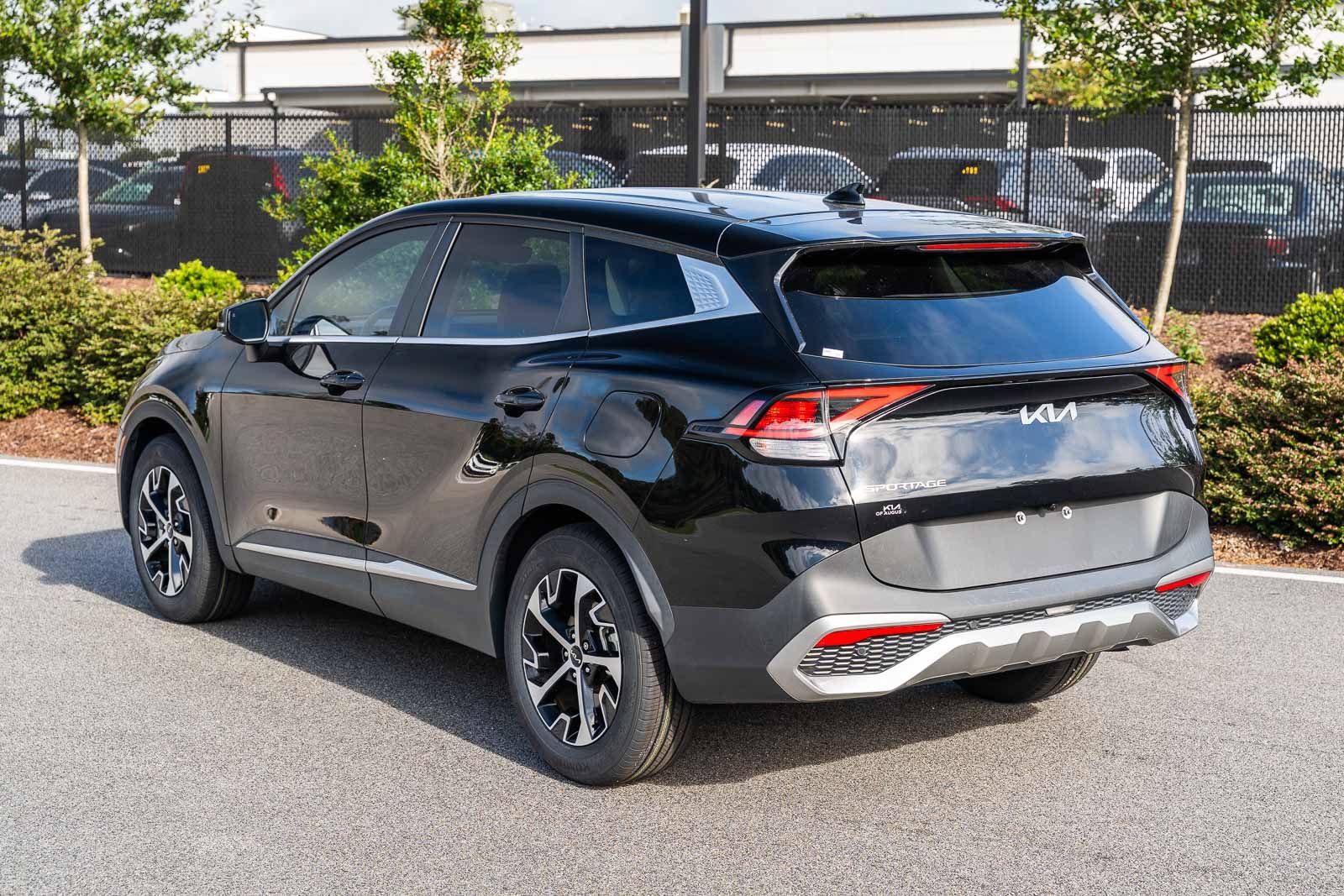 Used 2023 Kia Sportage EX FWD image 5
