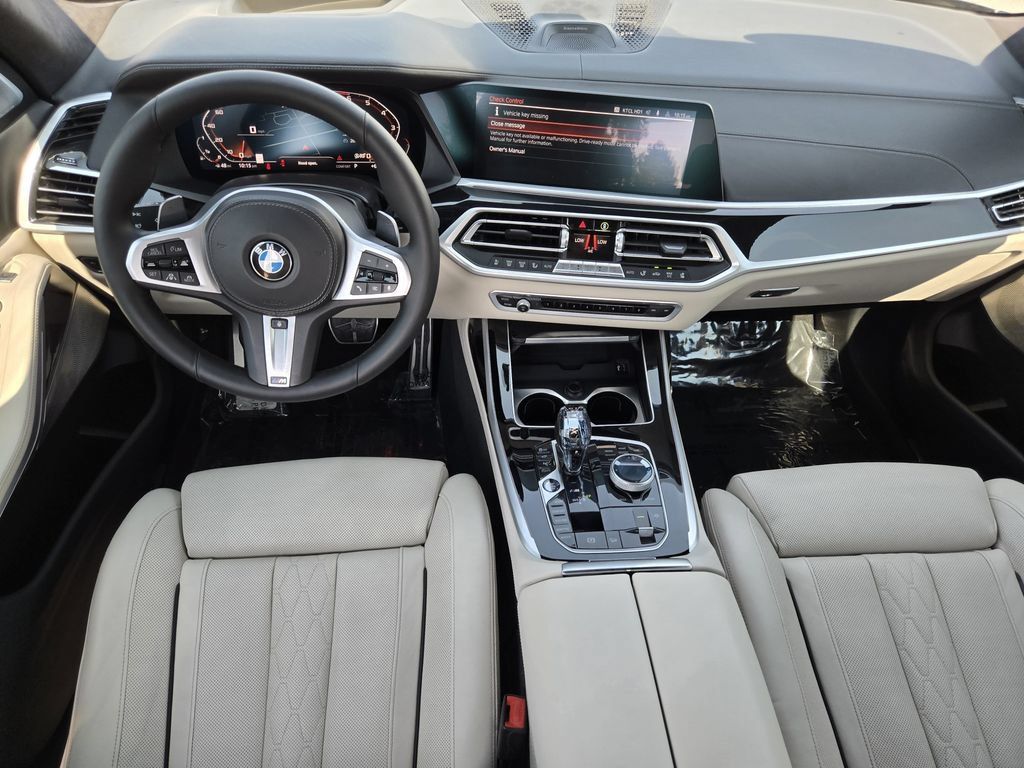 Used 2021 BMW X7 M50i AWD/4WD image 27