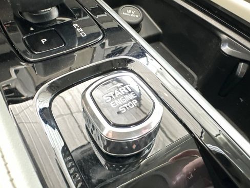 Used 2023 Volvo XC90 T8 Plus AWD/4WD image 25