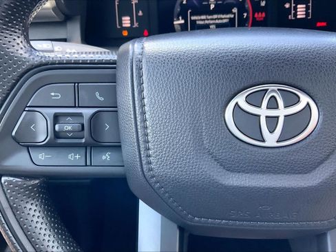 Used 2025 Toyota Tacoma SR AWD/4WD image 24