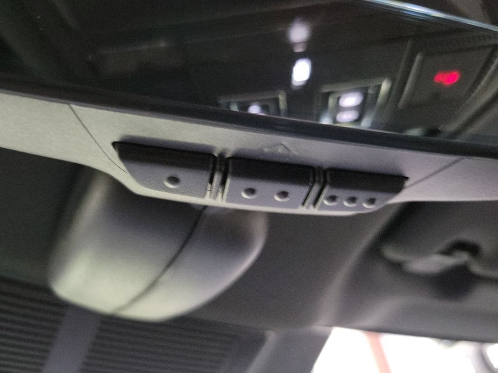 New 2026 Land Rover Defender 110 S AWD/4WD image 33