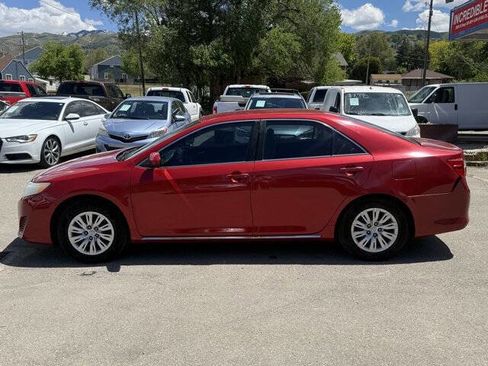 Used 2014 Toyota Camry LE FWD image 7