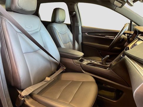 Used 2021 Cadillac XT5 Premium Luxury image 28