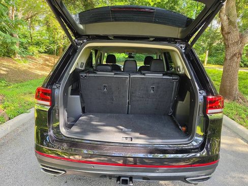 Used 2026 Volkswagen Atlas SE FWD image 14