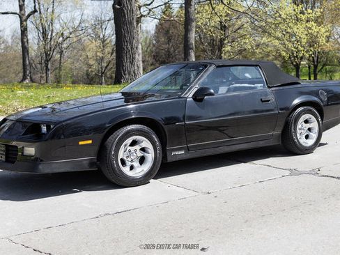 Used 1989 Chevrolet Camaro LT RWD image 17