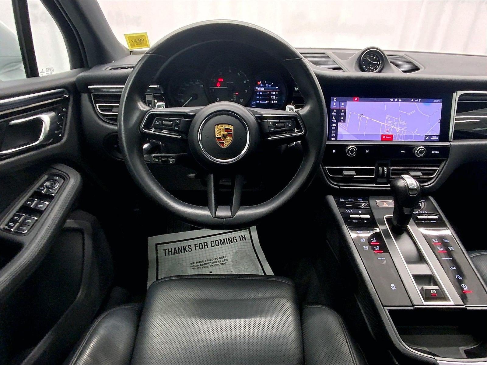 Certified 2023 Porsche Macan AWD/4WD image 12