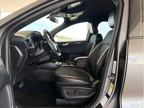 Used 2025 Ford Escape ST-Line AWD/4WD image 10
