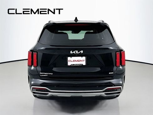 Used 2023 Kia Sorento SX AWD/4WD image 8