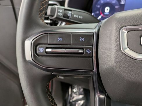 Used 2024 GMC Canyon AT4 image 18