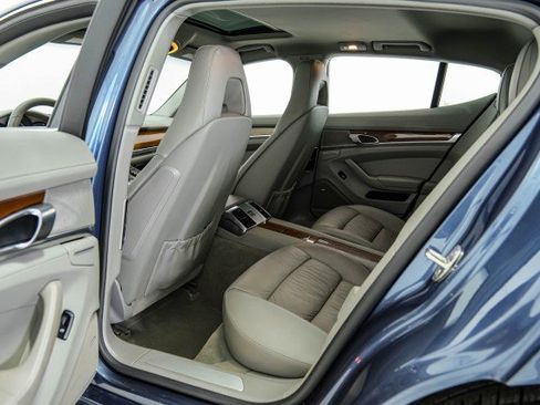 Used 2011 Porsche Panamera S image 38