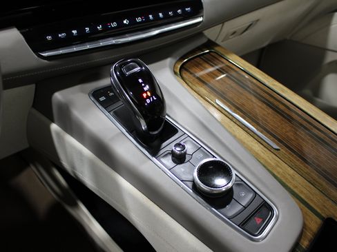 Used 2023 Cadillac Escalade Sport Platinum AWD/4WD image 21