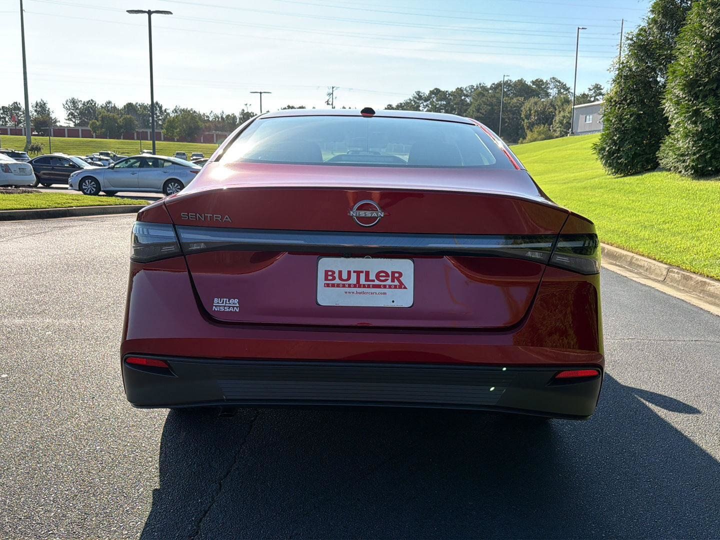 New 2027 Nissan Sentra SV w/ SV Convenience Package FWD image 5
