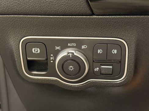 Used 2023 Mercedes-Benz GLA 250 4MATIC image 20