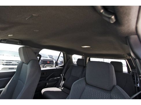 Used 2025 Toyota 4Runner SR5 AWD/4WD image 27