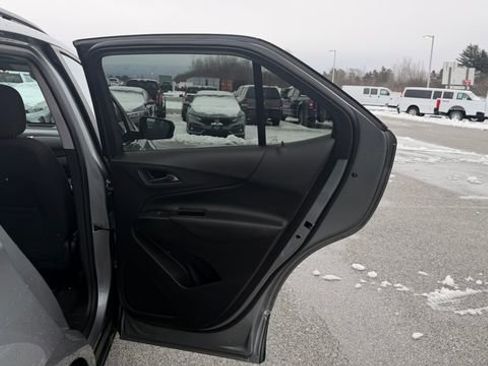 Used 2024 Chevrolet Equinox LT image 46