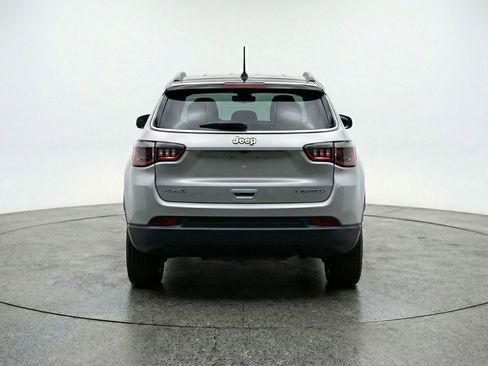 Used 2025 Jeep Compass Trailhawk AWD/4WD image 7