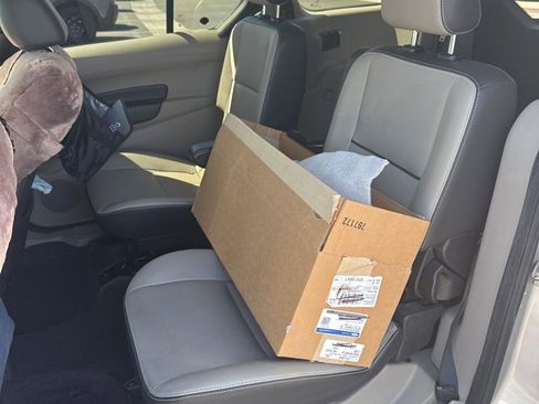 Used 2017 Ford Transit Connect Titanium FWD image 7