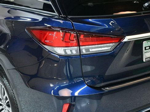 Used 2022 Lexus RX 350L Luxury w/ Accessory Package (Z1) image 11