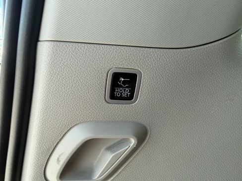 Used 2022 Jeep Wagoneer Series II AWD/4WD image 35