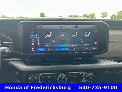 Used 2024 Jeep Wrangler Unlimited Sahara AWD/4WD image 21