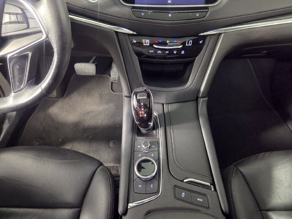 Used 2021 Cadillac XT5 Premium Luxury w/ LPO, Floor Liner Package AWD/4WD image 12