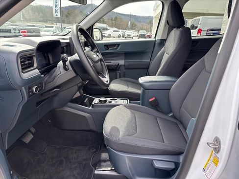 Used 2025 Ford Maverick XL image 9