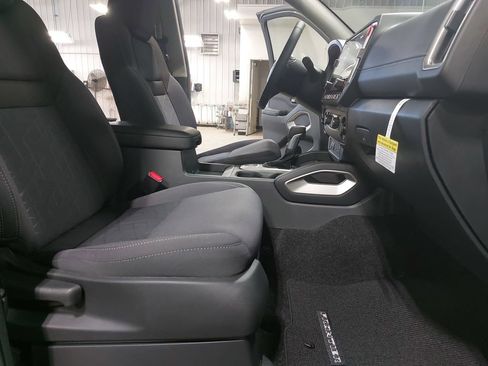 New 2026 Nissan Frontier SV w/ SV Convenience Package AWD/4WD image 10
