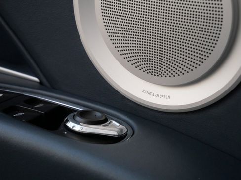 Used 2023 Aston Martin DB11 Volante image 25