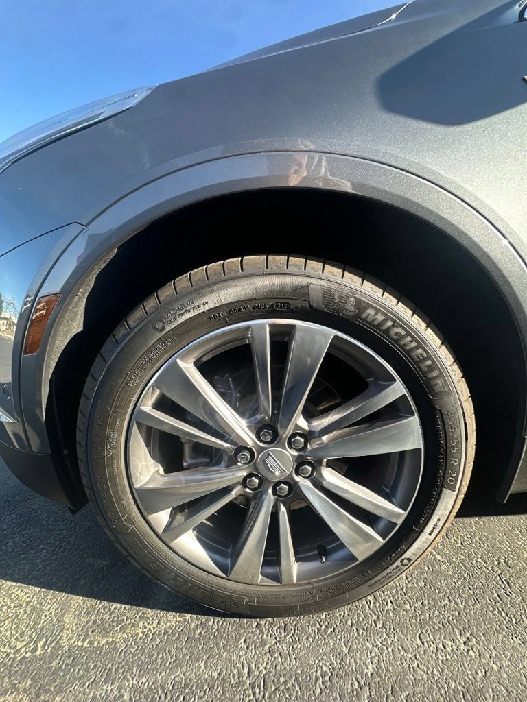 Certified 2022 Cadillac XT5 Premium Luxury w/ Technology Package FWD image 8