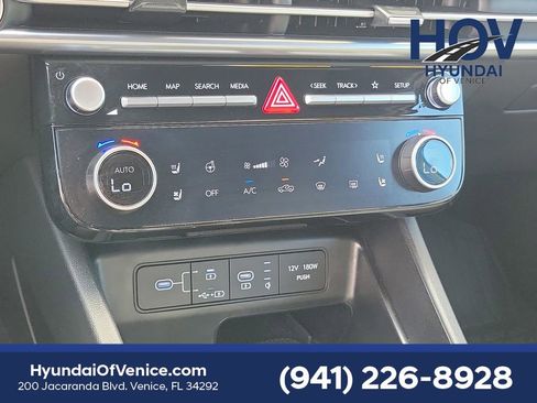 Certified 2025 Hyundai Santa Cruz Limited AWD/4WD image 31