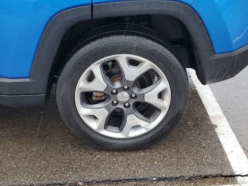 Used 2017 Jeep Compass Limited w/ Navigation Group image 33