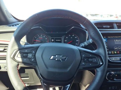 Used 2023 Chevrolet TrailBlazer RS w/ Sun and Liftgate Package AWD/4WD image 22