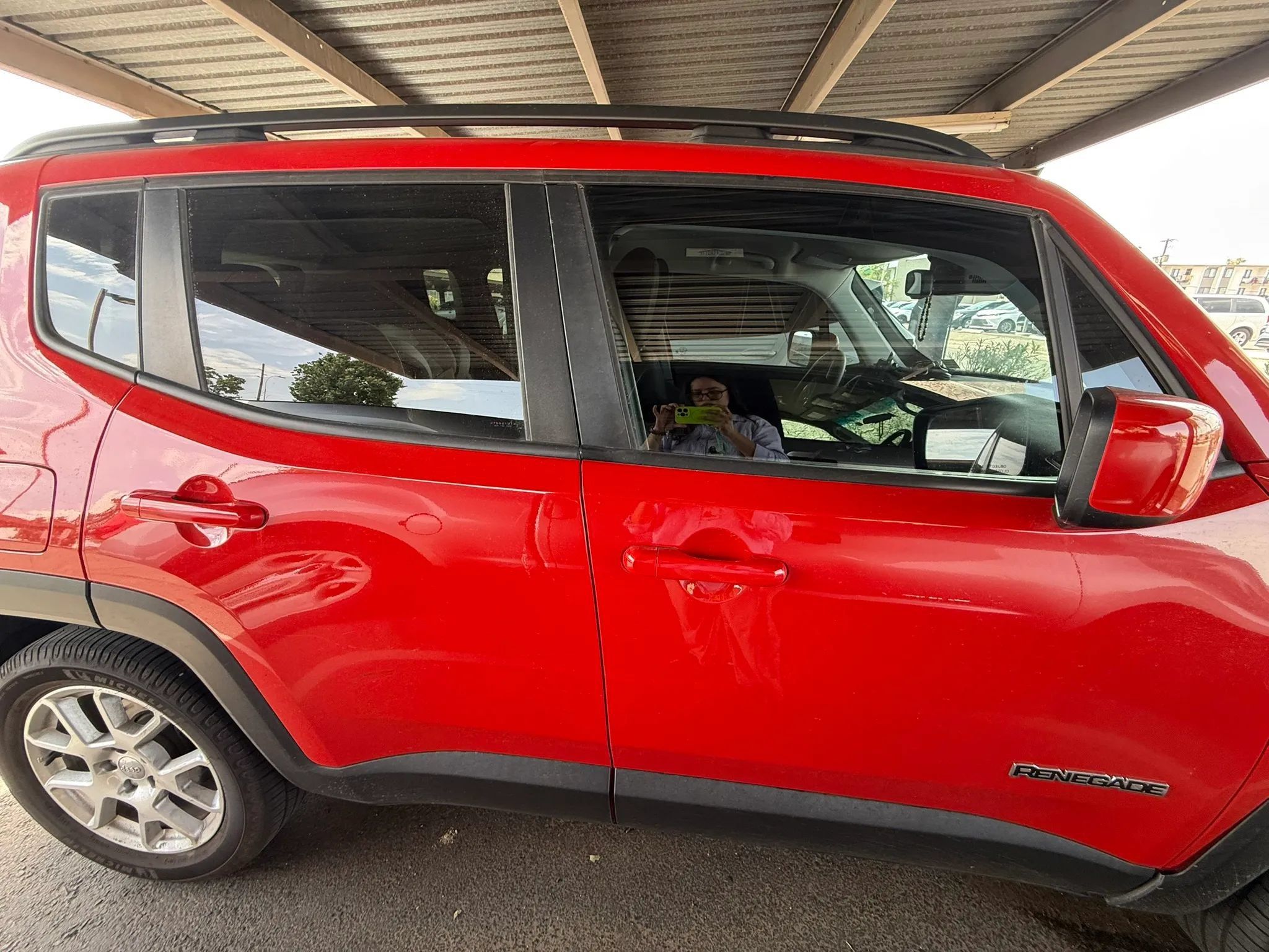Used 2020 Jeep Renegade Latitude w/ Popular Equipment Group FWD image 2