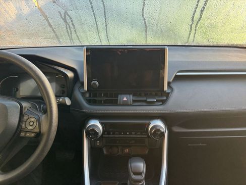 Used 2025 Toyota RAV4 LE image 18