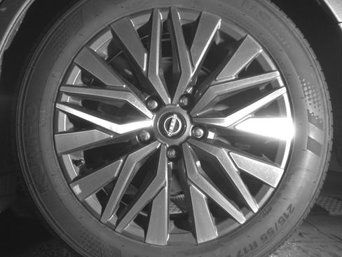 Used 2025 Nissan Altima 2.5 SV FWD image 16