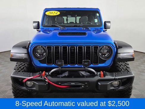 Used 2024 Jeep Gladiator Mojave w/ Technology Group image 2
