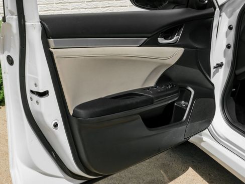 Used 2018 Honda Civic EX image 34