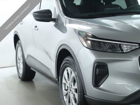 Used 2023 Ford Escape Active image 5