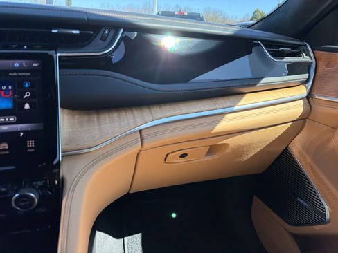 Certified 2022 Jeep Grand Cherokee Summit image 20