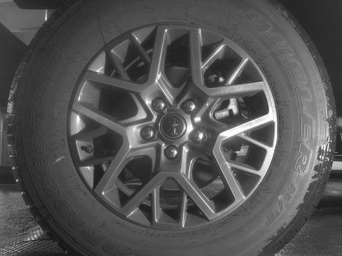 Used 2025 Jeep Wrangler Sahara image 12