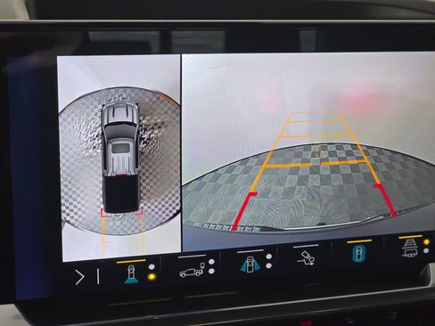 Used 2023 Chevrolet Silverado 1500 LTZ image 35