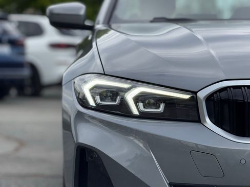 Used 2025 BMW 330i Sedan w/ Convenience Package image 13