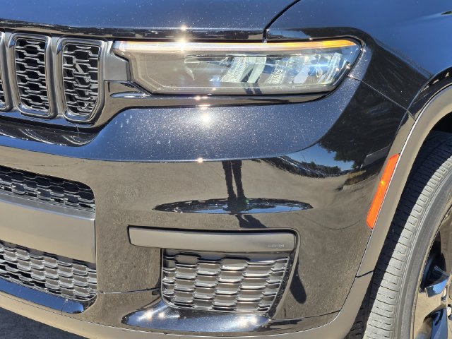 Used 2024 Jeep Grand Cherokee L Altitude AWD/4WD image 8
