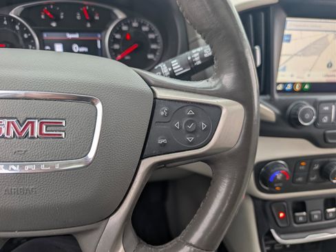 Used 2020 GMC Terrain Denali w/ Denali Premium Package AWD/4WD image 14