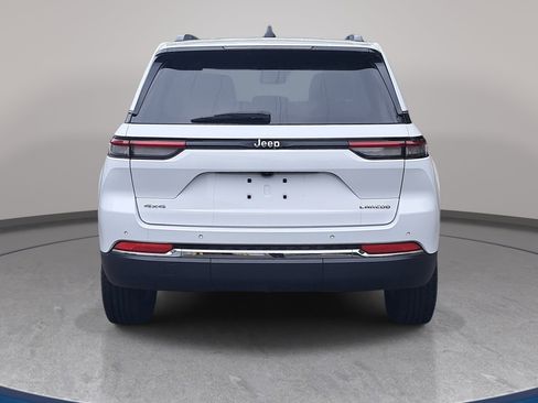 Used 2023 Jeep Grand Cherokee Laredo AWD/4WD image 6