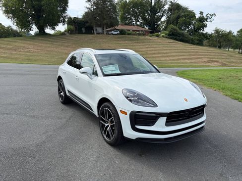 New 2026 Porsche Macan Turbo AWD/4WD image 9