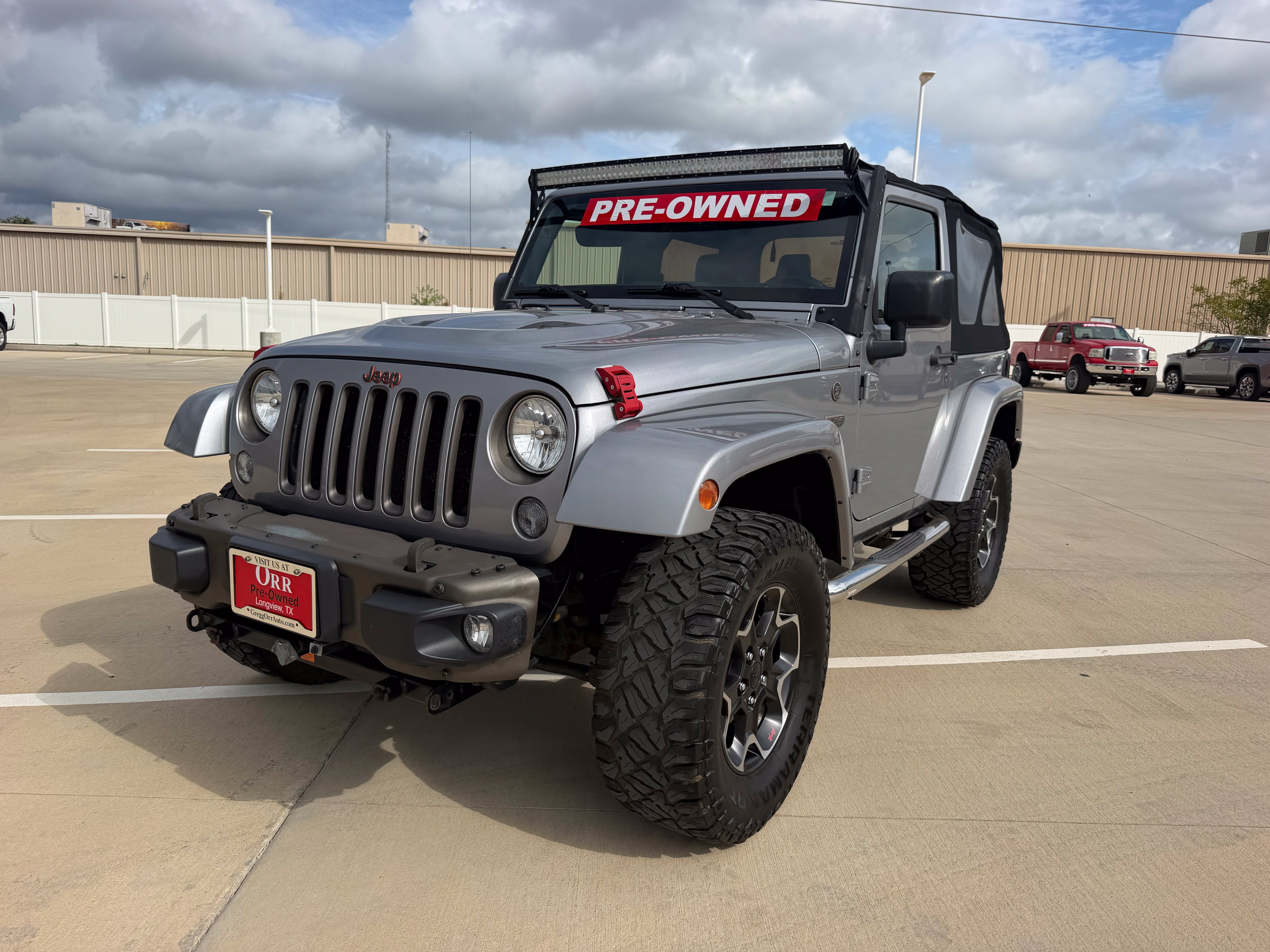 Used 2016 Jeep Wrangler Sahara AWD/4WD image 2