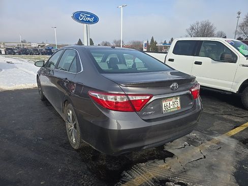 Used 2015 Toyota Camry XSE image 5