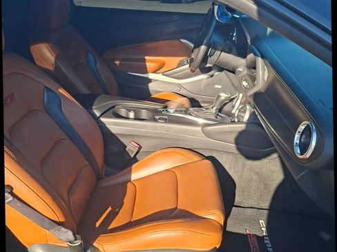 Used 2016 Chevrolet Camaro SS RWD image 9